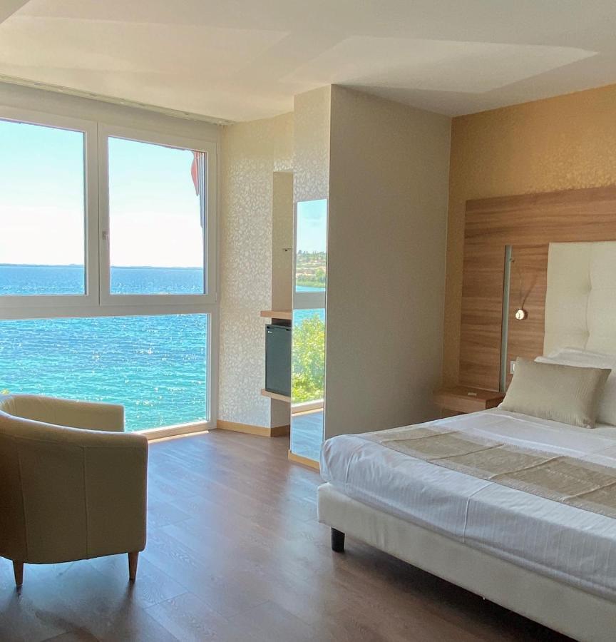 Kriss Internazionale Hotel Bardolino Dış mekan fotoğraf