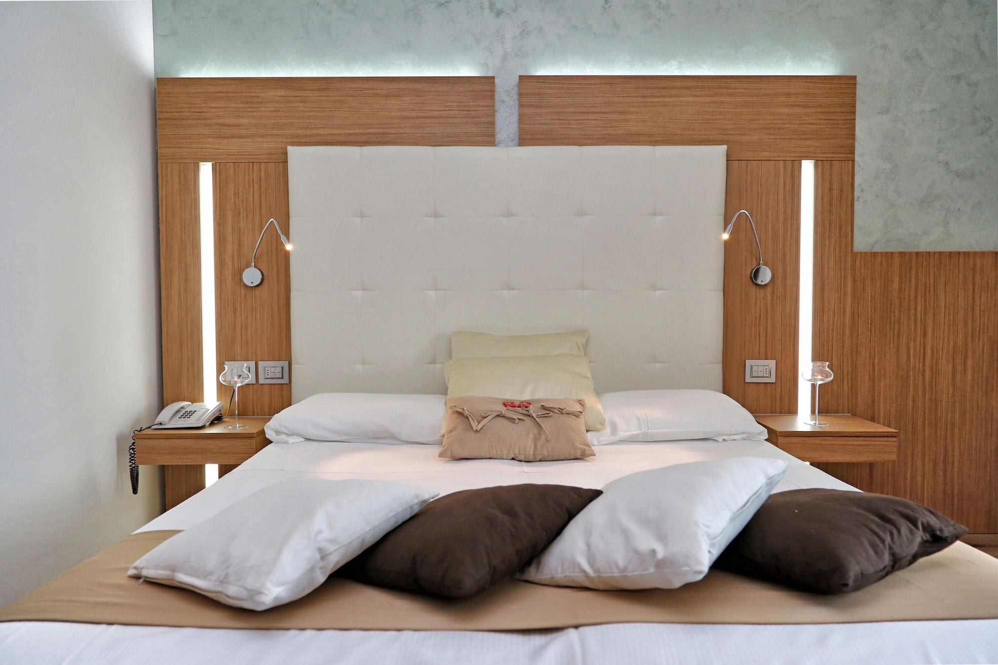 Kriss Internazionale Hotel Bardolino Dış mekan fotoğraf