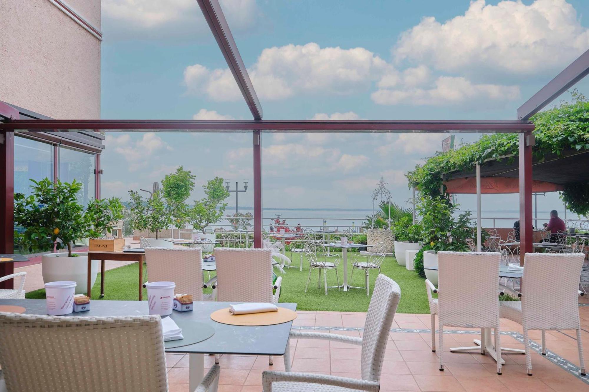 Kriss Internazionale Hotel Bardolino Dış mekan fotoğraf