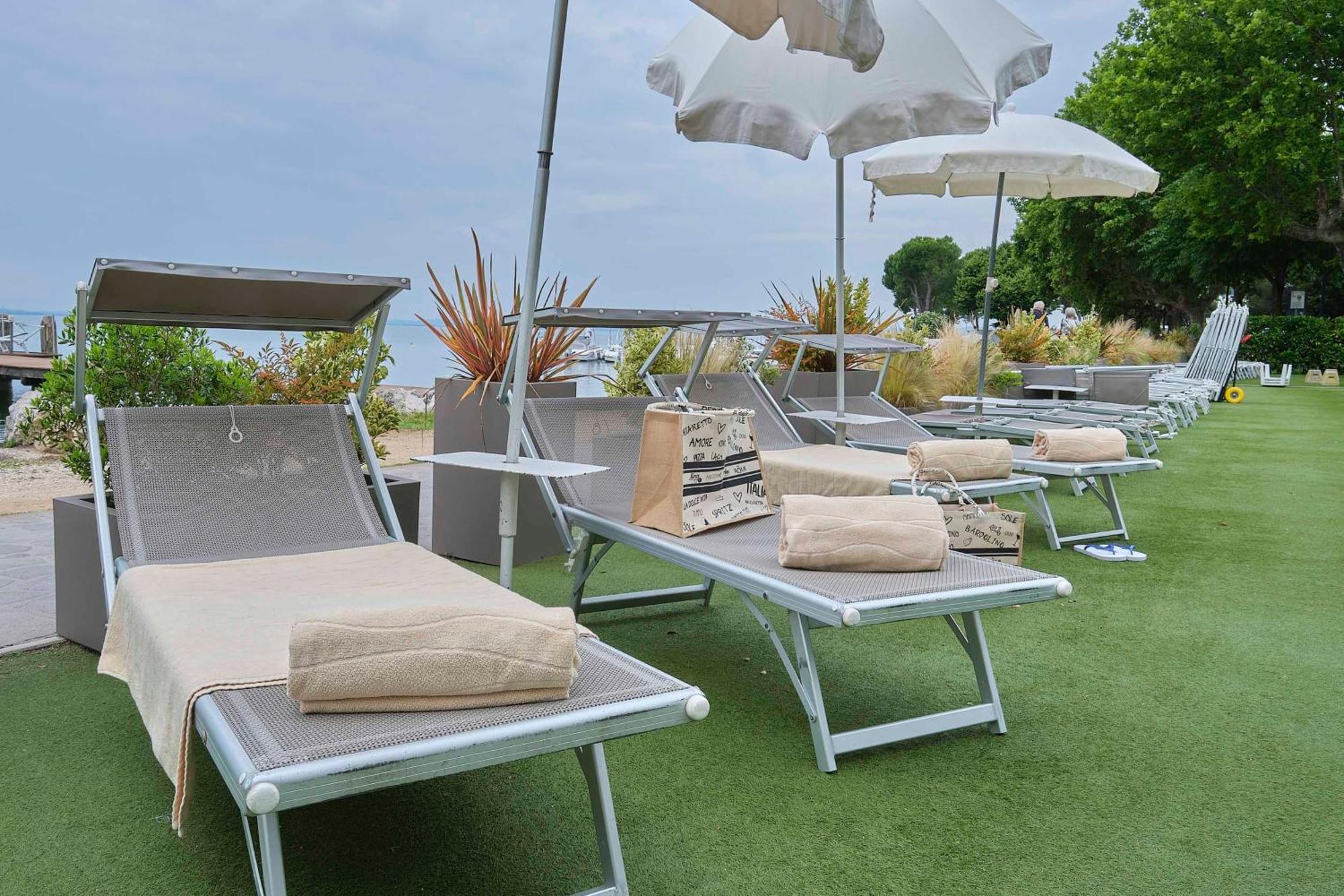 Kriss Internazionale Hotel Bardolino Dış mekan fotoğraf