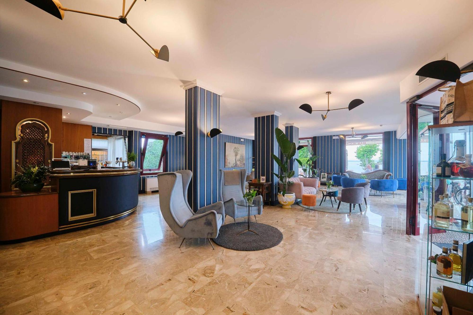 Kriss Internazionale Hotel Bardolino Dış mekan fotoğraf