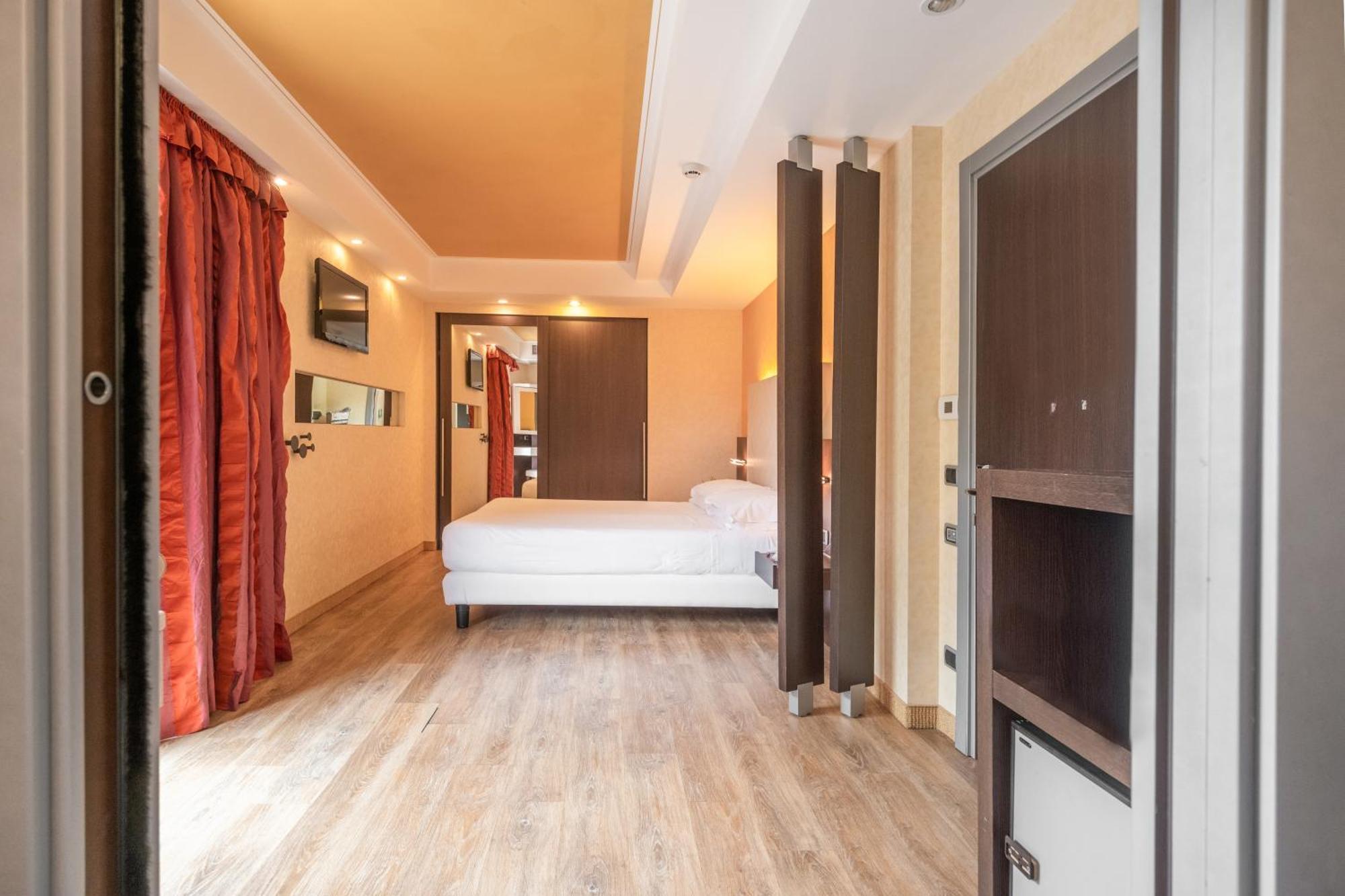 Kriss Internazionale Hotel Bardolino Dış mekan fotoğraf