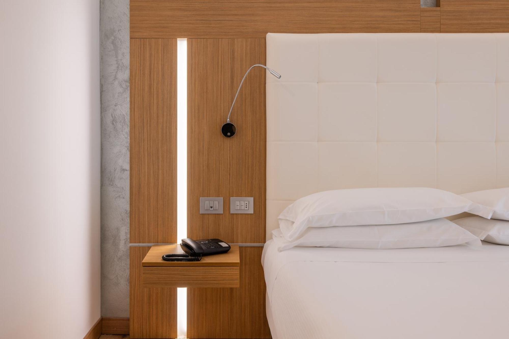 Kriss Internazionale Hotel Bardolino Dış mekan fotoğraf
