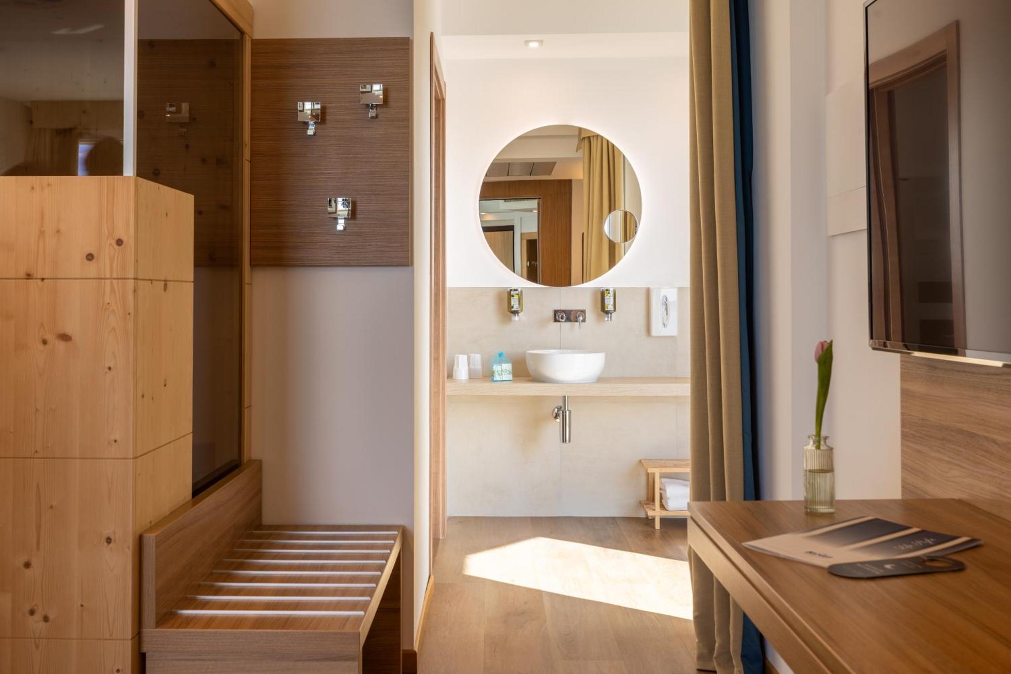 Kriss Internazionale Hotel Bardolino Dış mekan fotoğraf