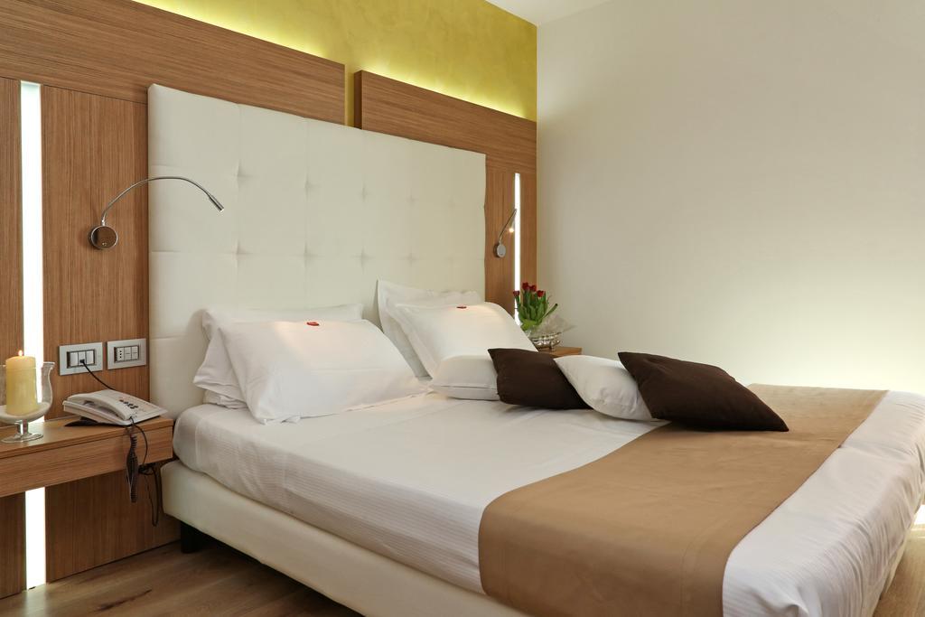 Kriss Internazionale Hotel Bardolino Dış mekan fotoğraf